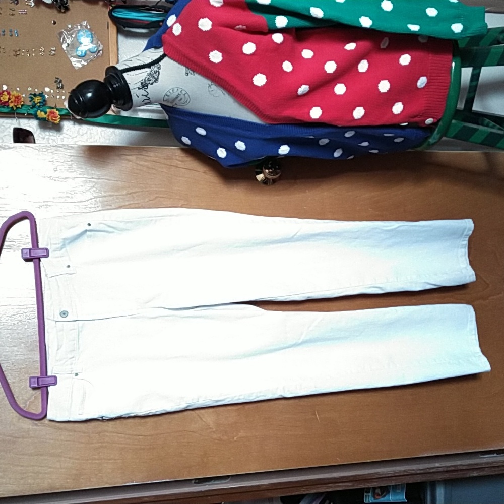 Basic Editions white jeans size 10